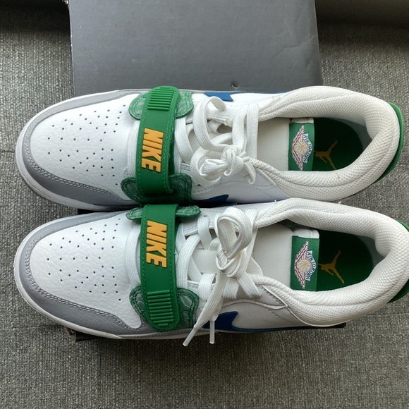 Nike Air Jordan Legacy 312 Low Sneaker (Big Kid), size 7 - Picture 13 of 13